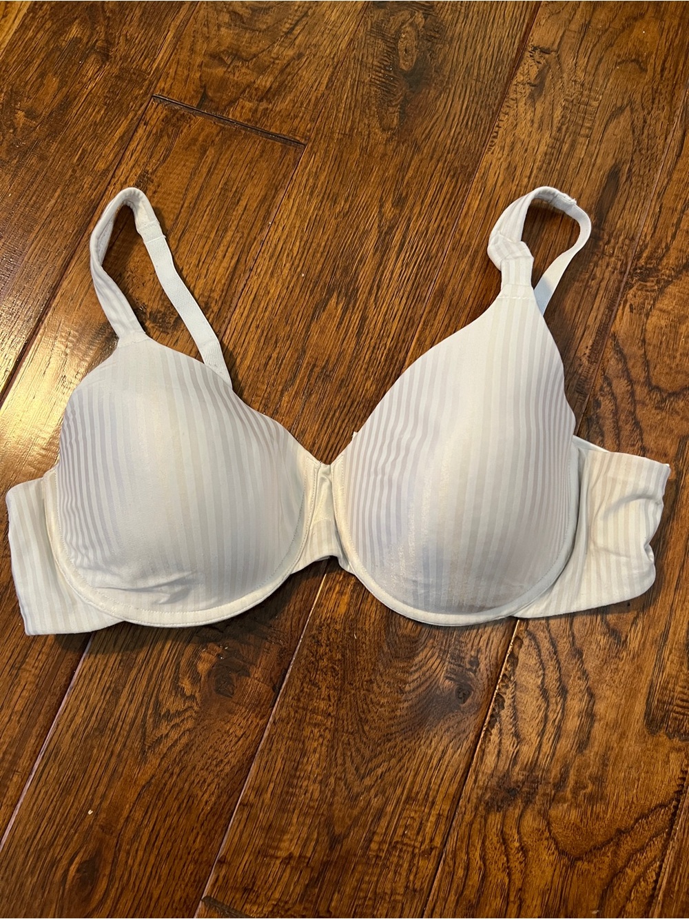 Playtex Cream Lightly Padded Underwire T-Shirt Bra